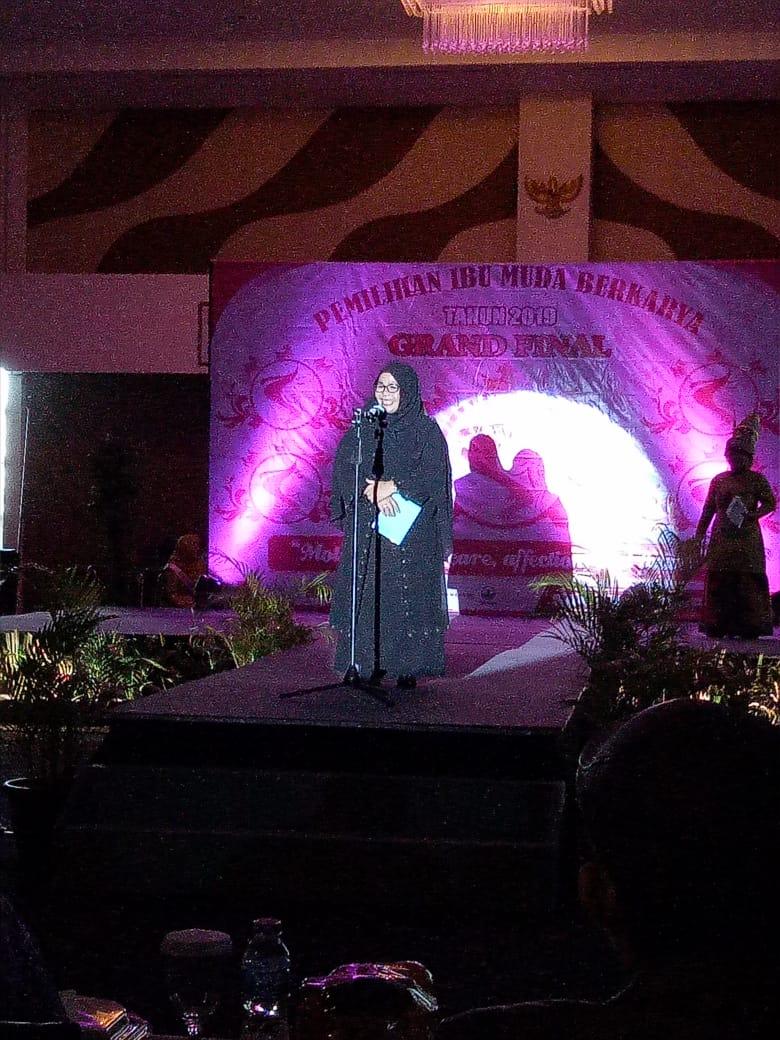 SUSANTI AJAK 'IBU MUDA BERKARYA' BANGUN BANGSA