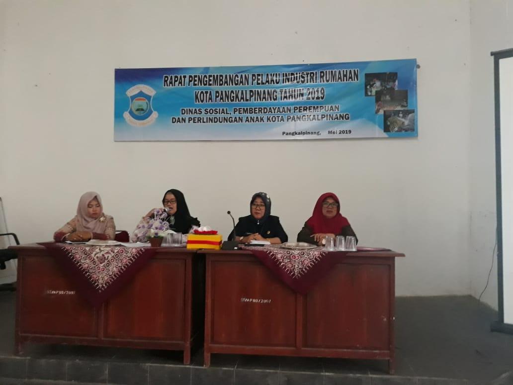 WUJUDKAN KEMANDIRIAN EKONOMI PEREMPUAN PANGKALPINANG MELALUI PENGEMBANGAN INDUSTRI RUMAHAN 