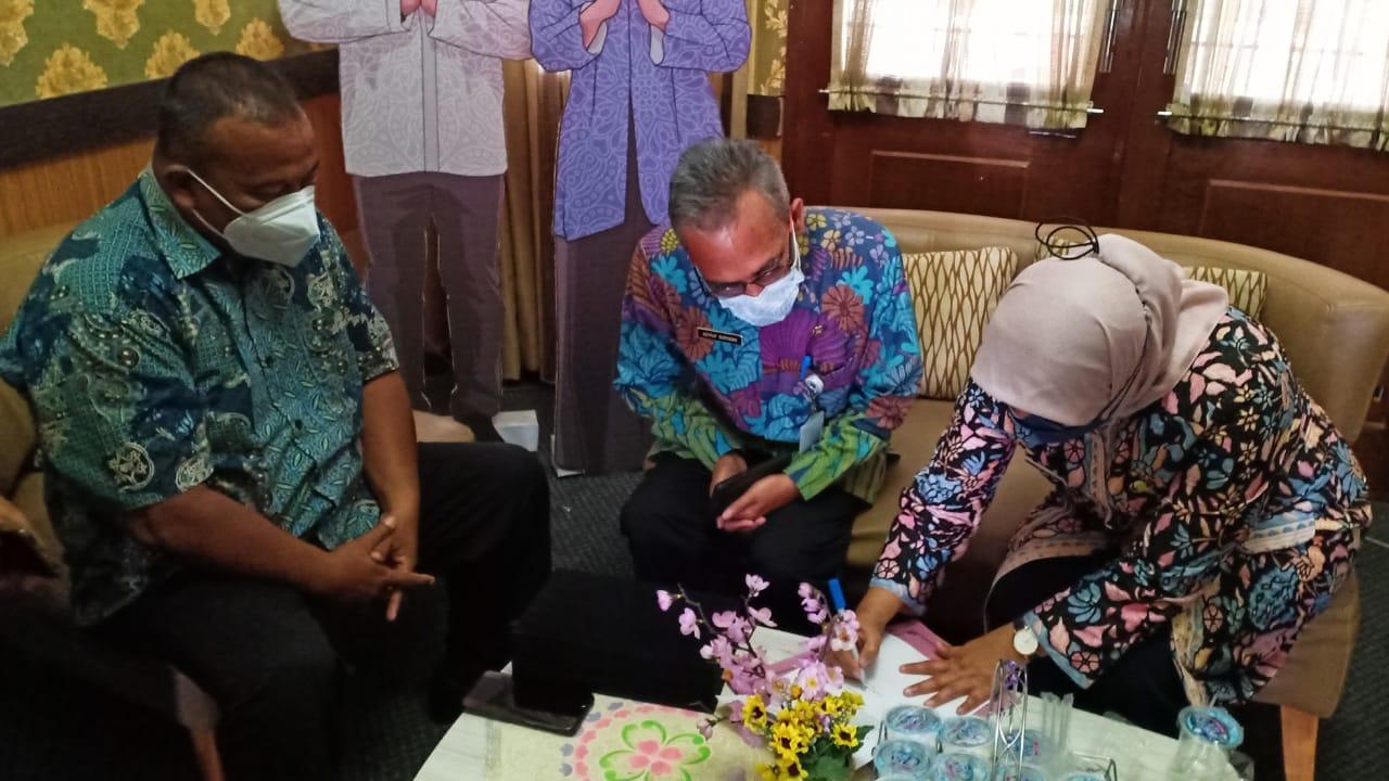 Pemulangan Korban Kasus Trafficking, Kepala DP3ACSKB Senang Korban Bisa Kembali ke Keluarga