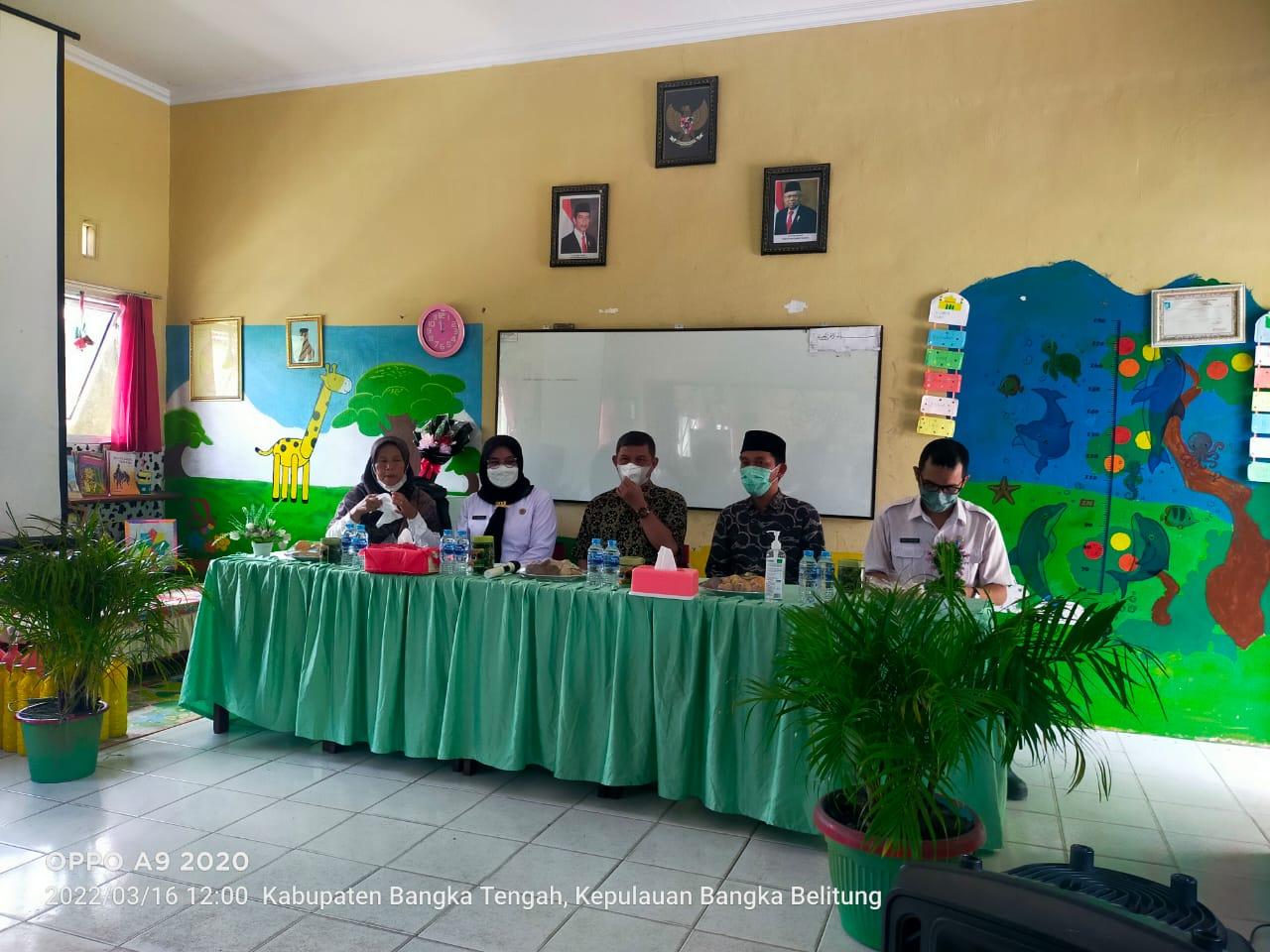 Kunjungan ke SDN 4 dan SMPN 1 Koba, Sekretaris Deputi KemenPPPA Ingatkan 3 M