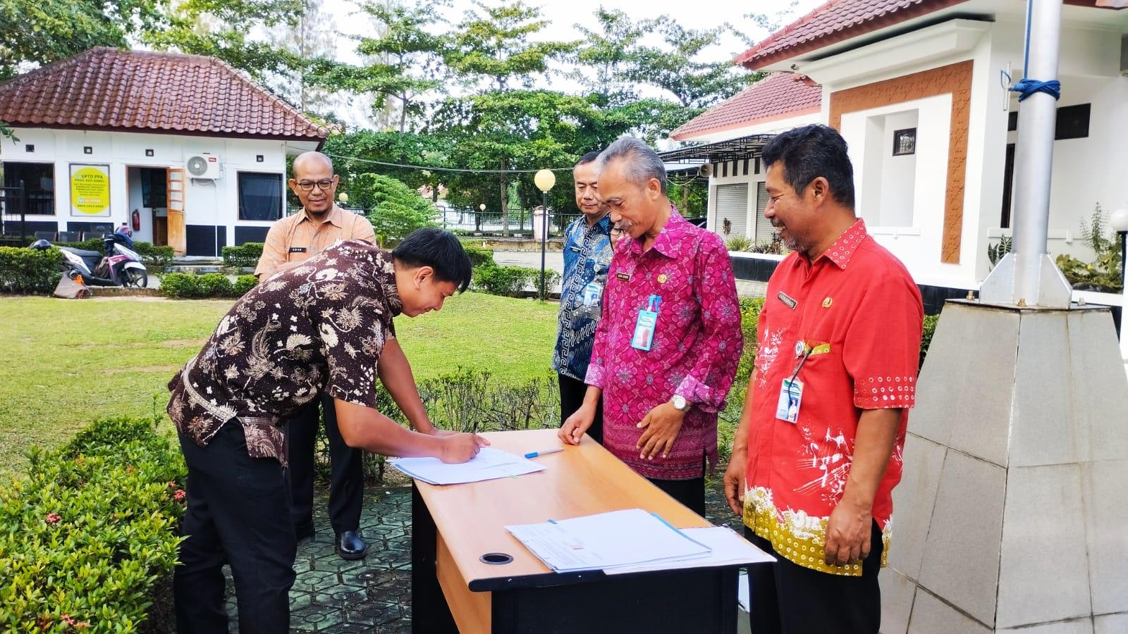 Tenaga Honorer Tandatangani Kontrak, Asyraf: Tingkatkan Kinerja