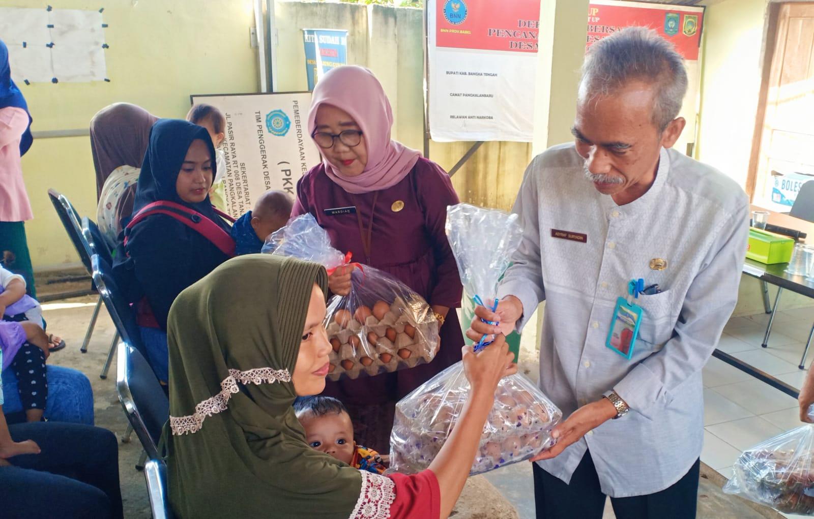 Bertemu Penerima Bantuan Telur, Asyraf Sampaikan Pesan Ini